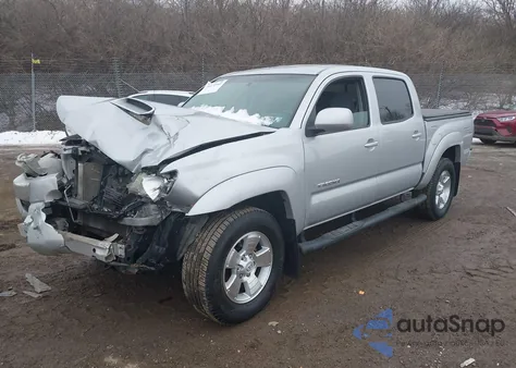 2011 Toyota Tacoma Base V6 z USA, uszkodzony, nr VIN 3TMLU4EN8BM066194